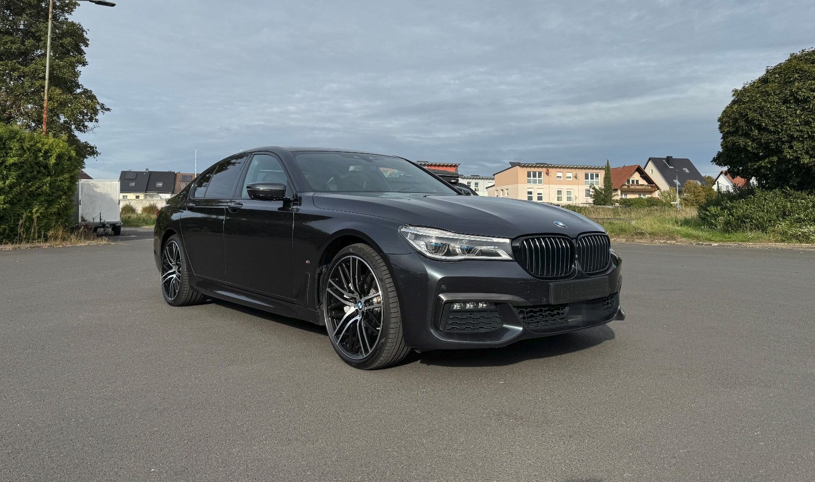 BMW 740e IPerfomance M-Sportpaket Laser B&W Driv Ass foto 3