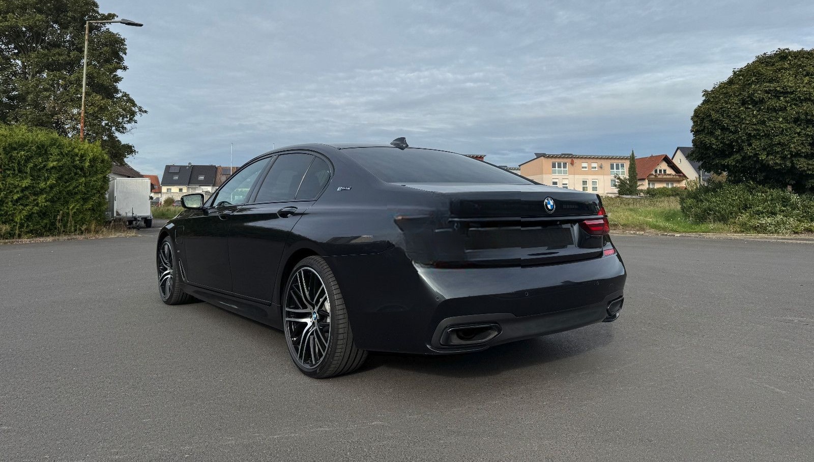 BMW 740e IPerfomance M-Sportpaket Laser B&W Driv Ass foto 7