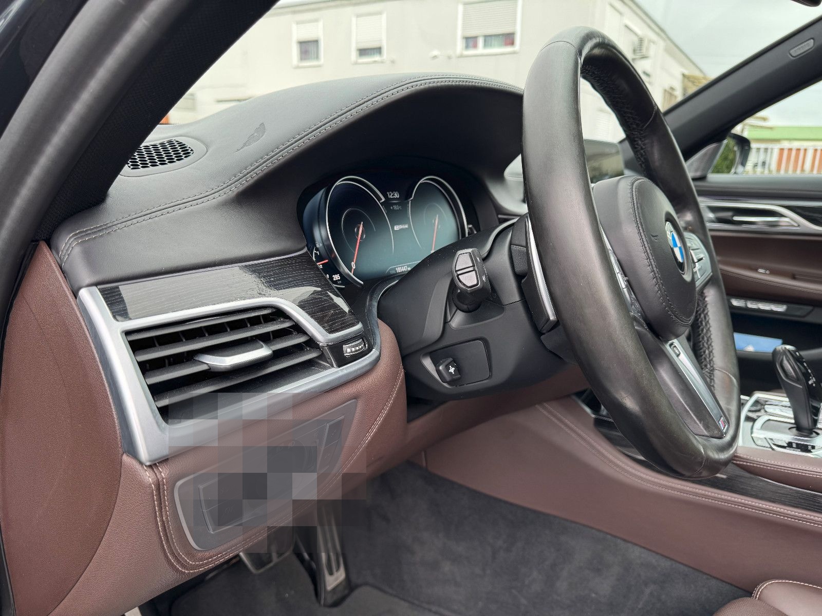 BMW 740e IPerfomance M-Sportpaket Laser B&W Driv Ass foto 10