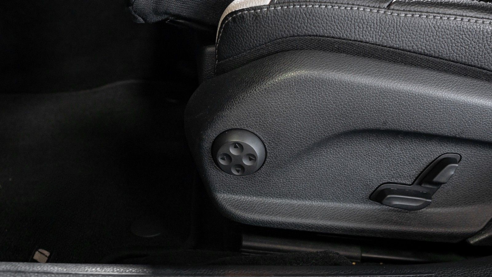 Mercedes-Benz C 63 AMG S*DRIVERSPACK*510PS*ACC*SPUR*TOT*BURMES foto 17