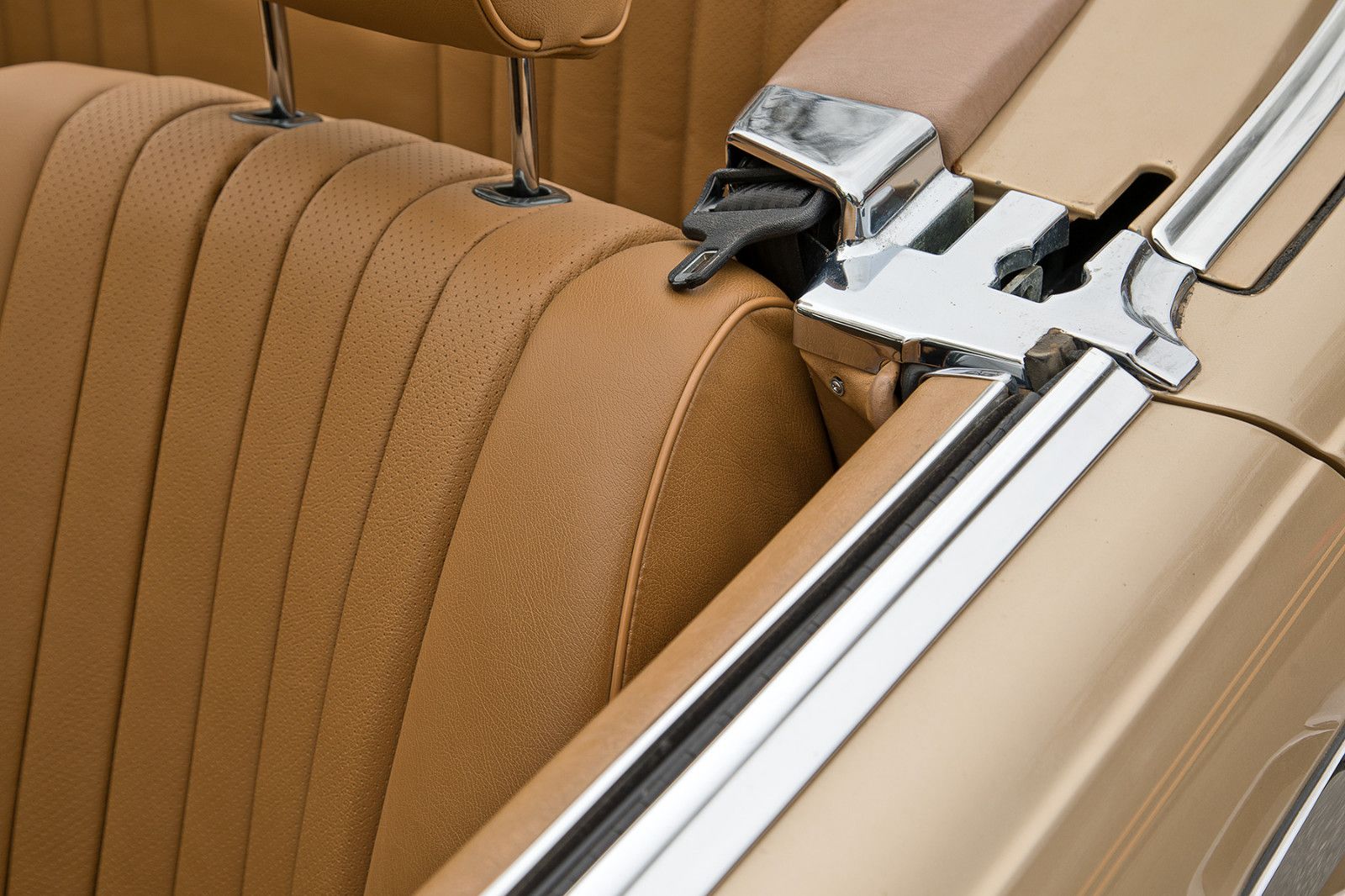 Mercedes-Benz 380 SL foto 12