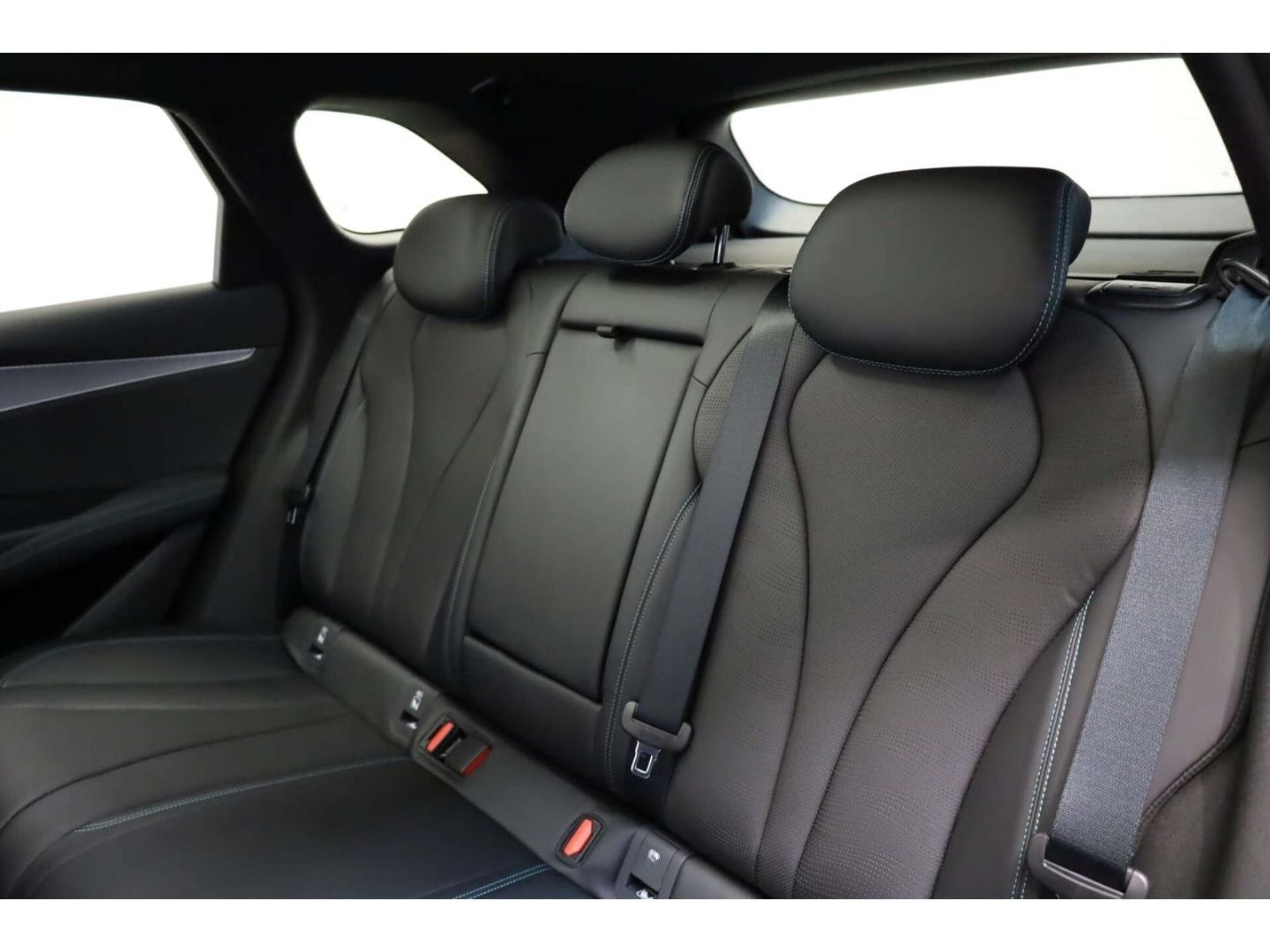 BYD Seal 6 DM-i Touring Comfort foto 12