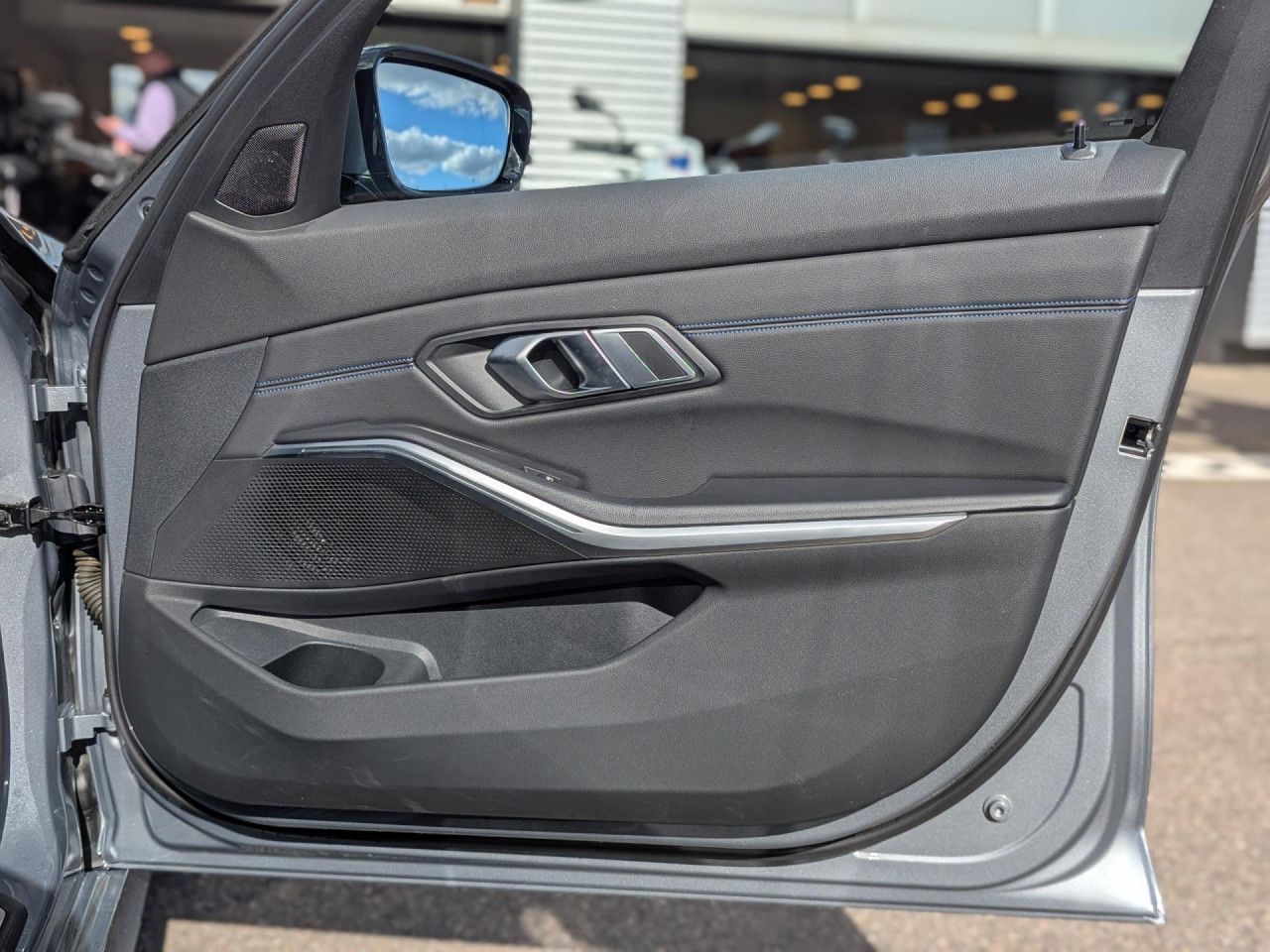 BMW 330d T.M Sport ACC Live-Navi-Curved HiFi AHK 19" foto 16