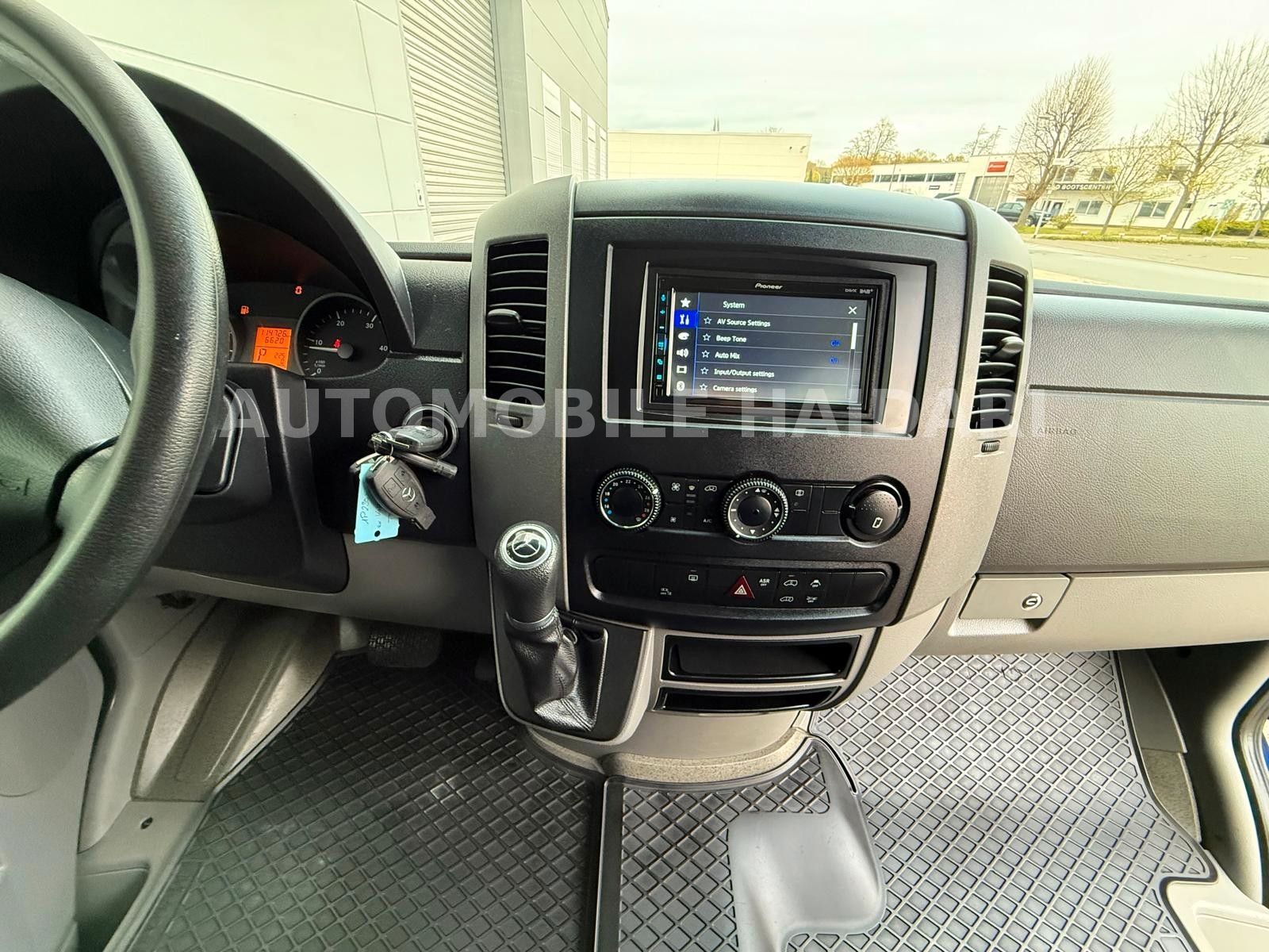 Mercedes-Benz Sprinter 316 CDI AUTOMATIK L2H1 + KLIMA+AHK+HOLZ foto 20