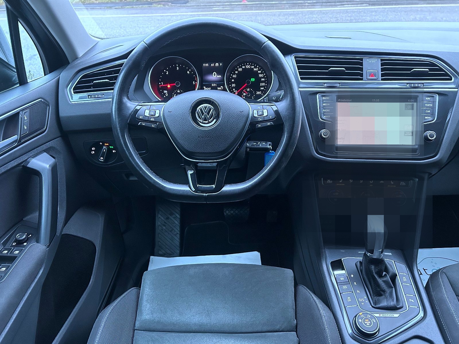 Volkswagen Tiguan 2,0 Ltr. Aut. 4Motion  Bi-Xenon Navi AHK foto 10