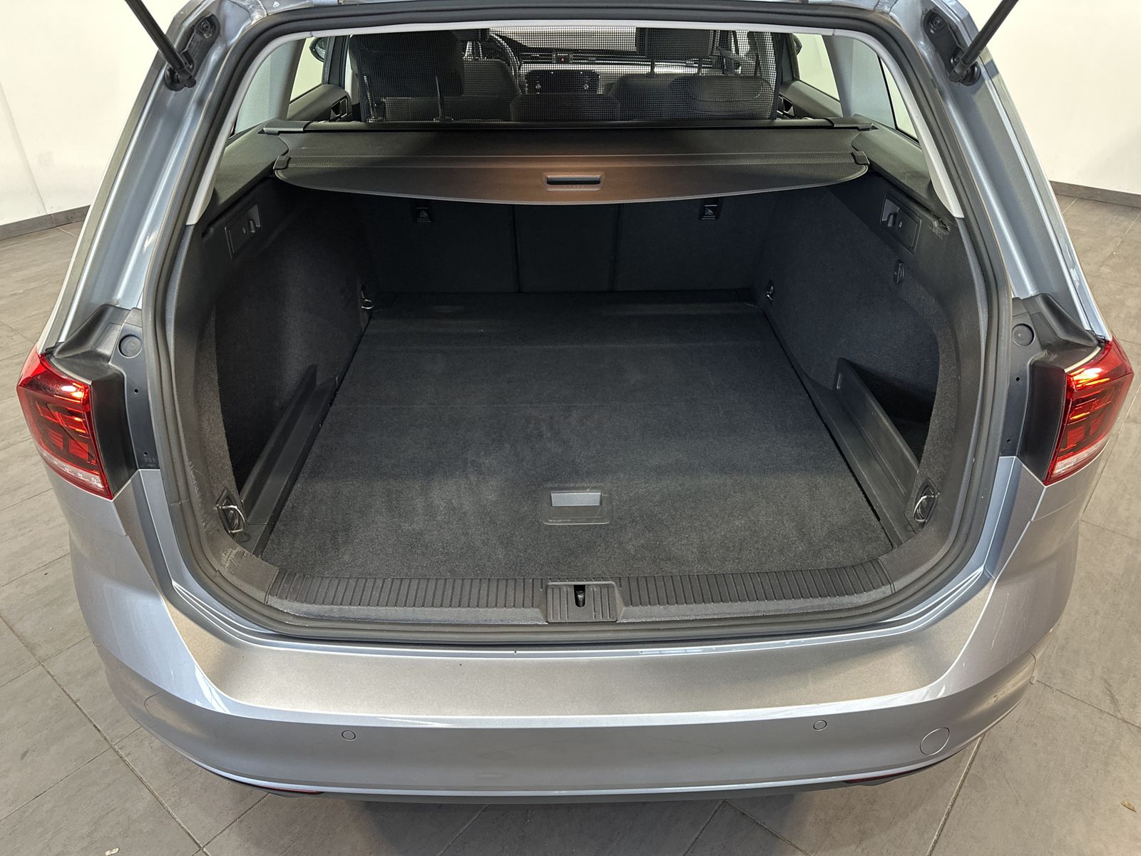 Volkswagen Passat Variant 2.0 TDI DSG Business NAV+LED+ACC  foto 6