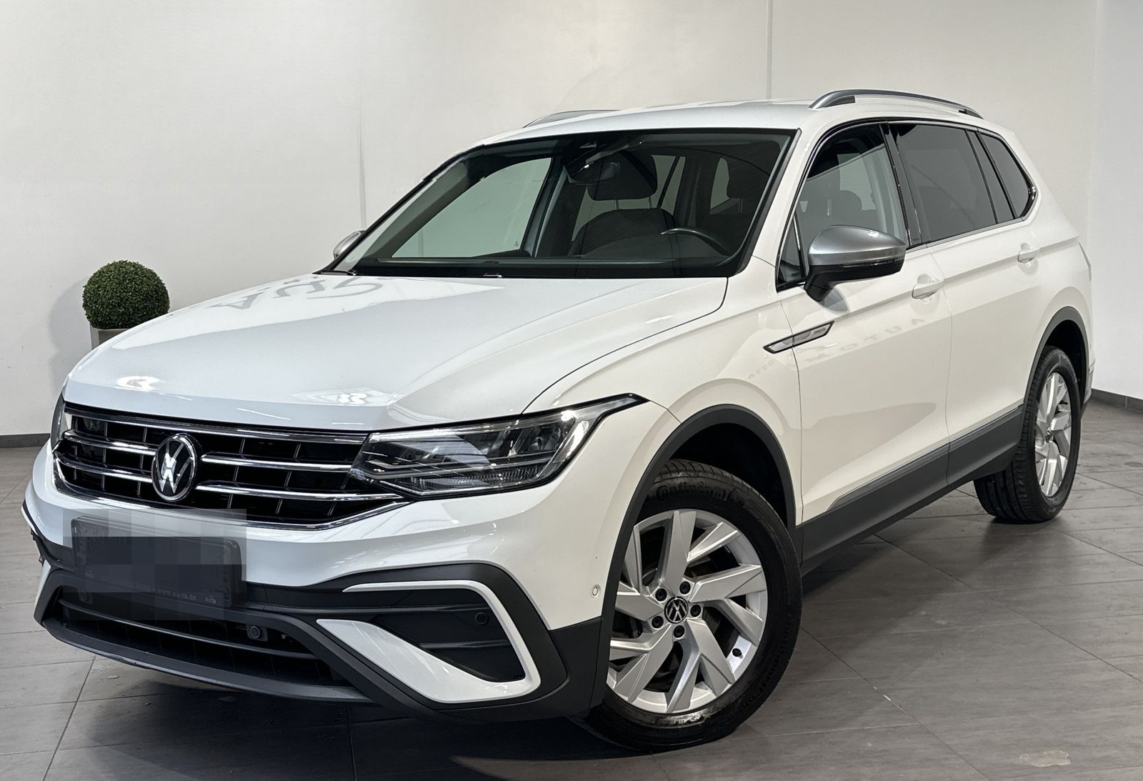 Volkswagen Tiguan Allspace 4M Sport NAV+LED+ACC+H&K+PLA+VC foto 2