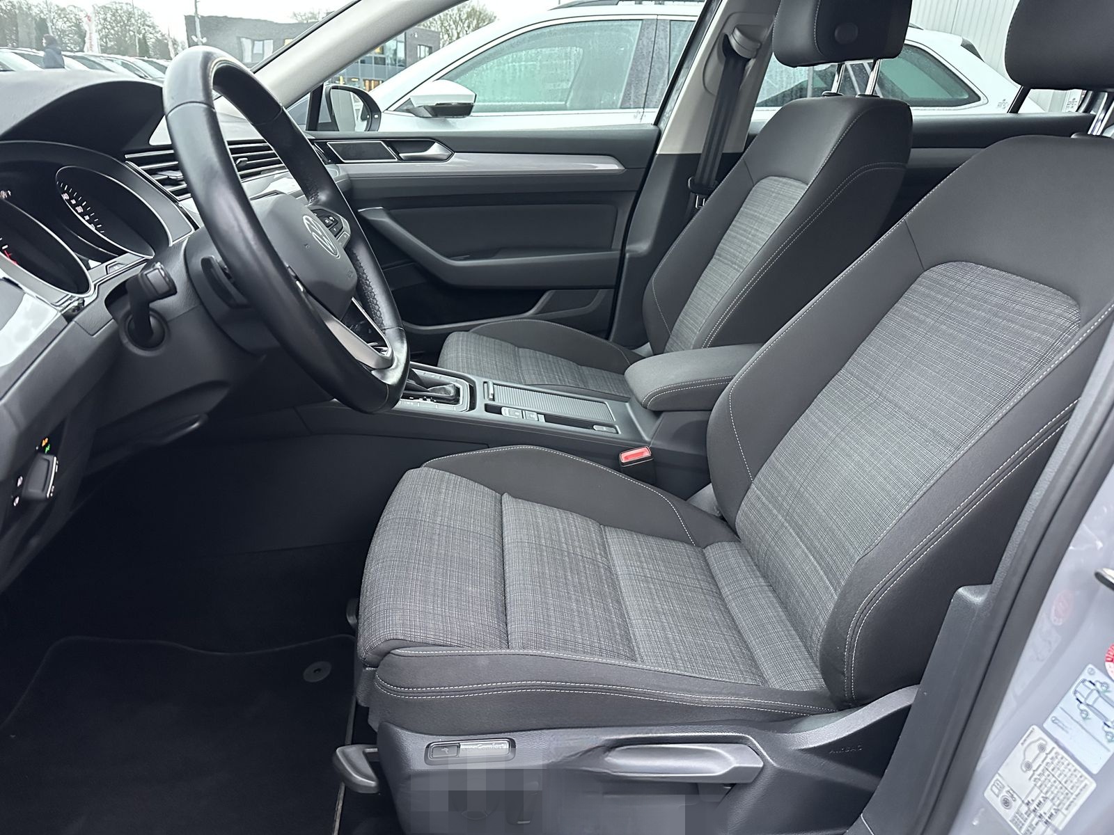 Volkswagen Passat Variant 2.0 TDI DSG Business NAV+LED+ACC  foto 8