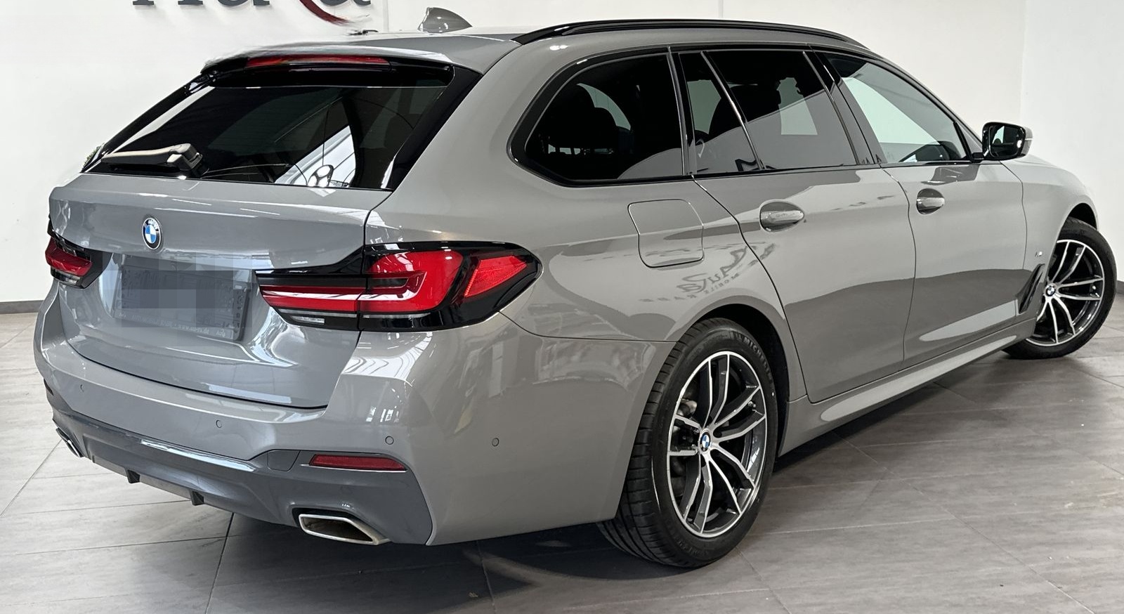 BMW 520d Touring xDrive M-Sport NAV+LED+PANO+KAMERA foto 4