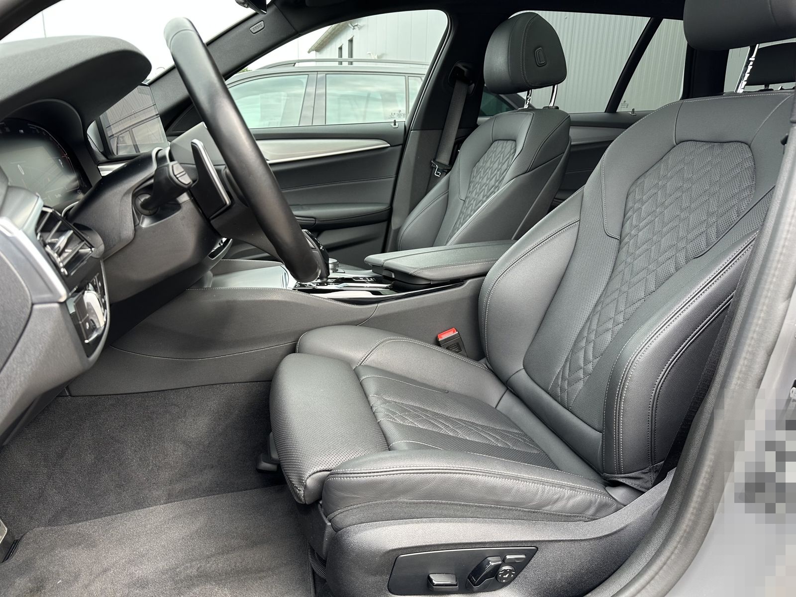 BMW 520d Touring xDrive M-Sport NAV+LED+PANO+KAMERA foto 9