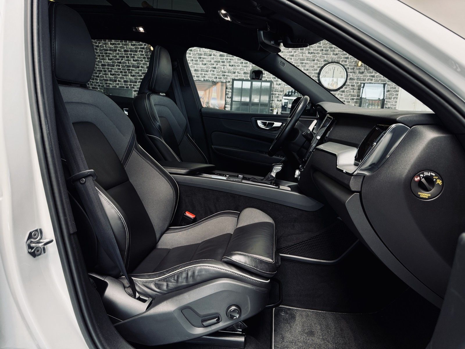 Volvo XC60 R Design|PANO|KAMERA|LED|ASSISTENZ+|SHZ| foto 14