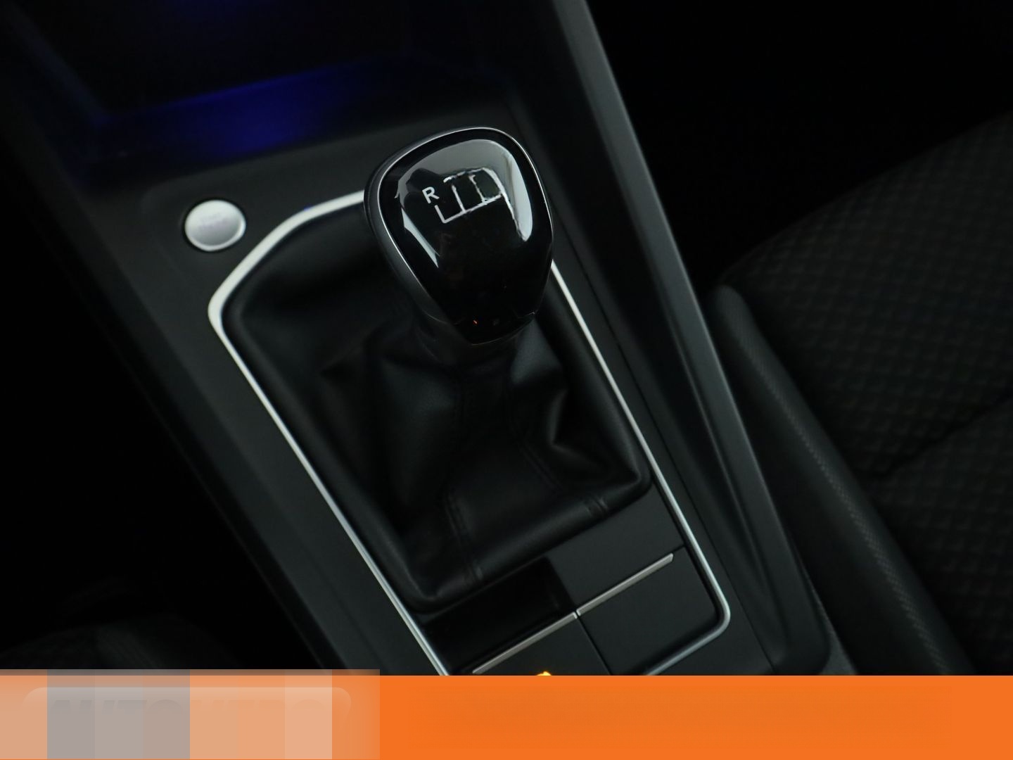 Volkswagen Golf VIII 1.5 TSI ACT Active*NAVI*LED*ACC*CAM* foto 25