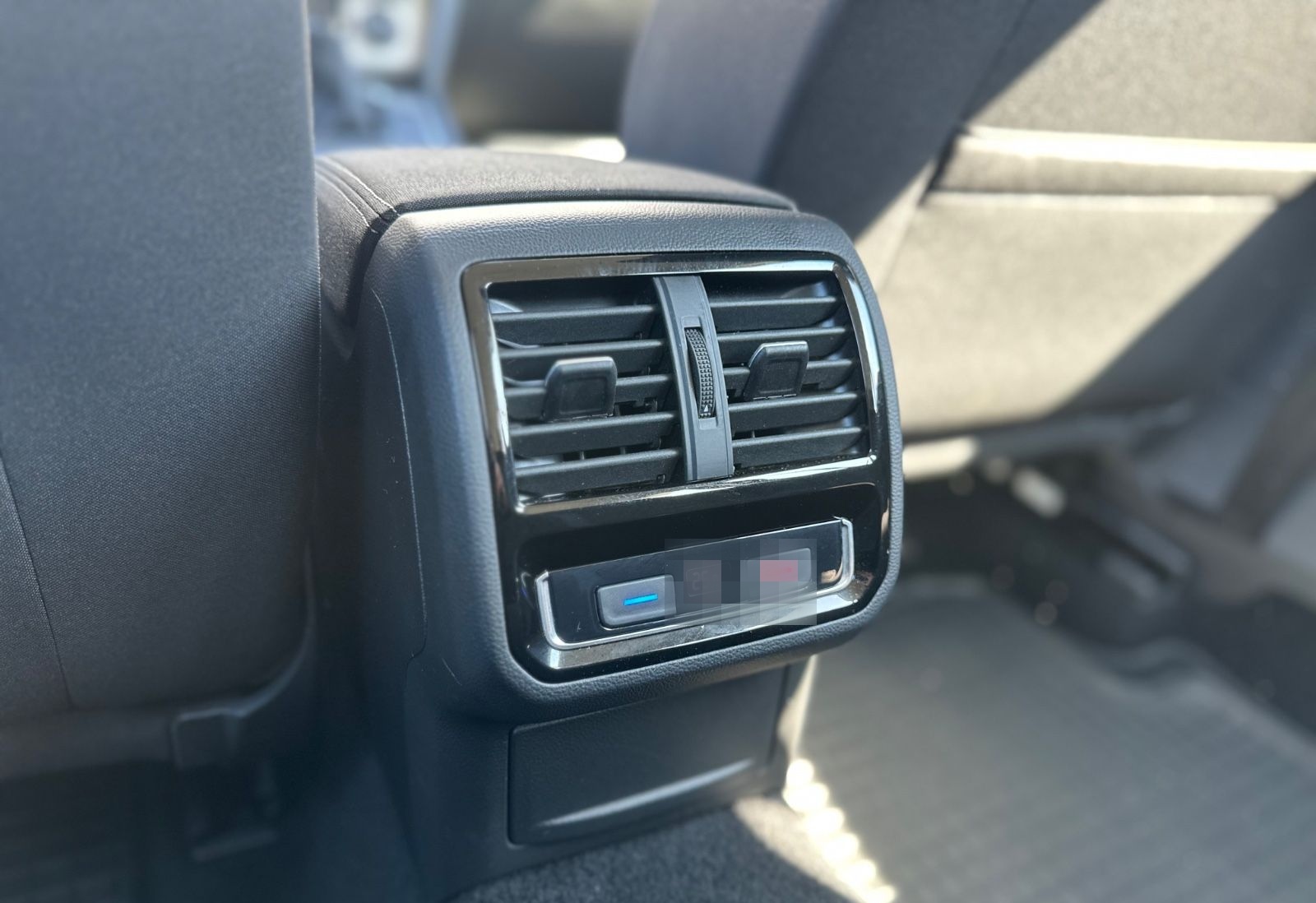 Volkswagen Passat Var. ComftLn BMT *1.Hnd *SHZ *Bluetooth foto 24