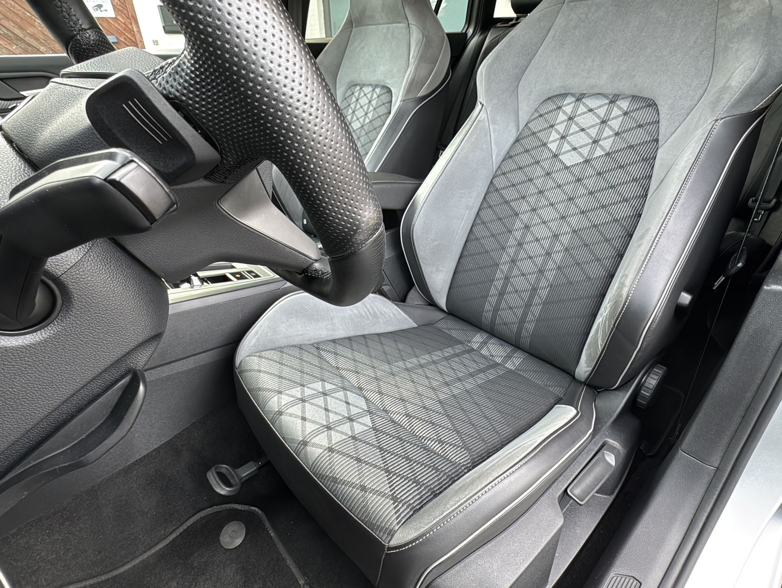 Volkswagen Golf 2,0 TDI R-Line ACC Spur CarPlay Ambiente foto 12