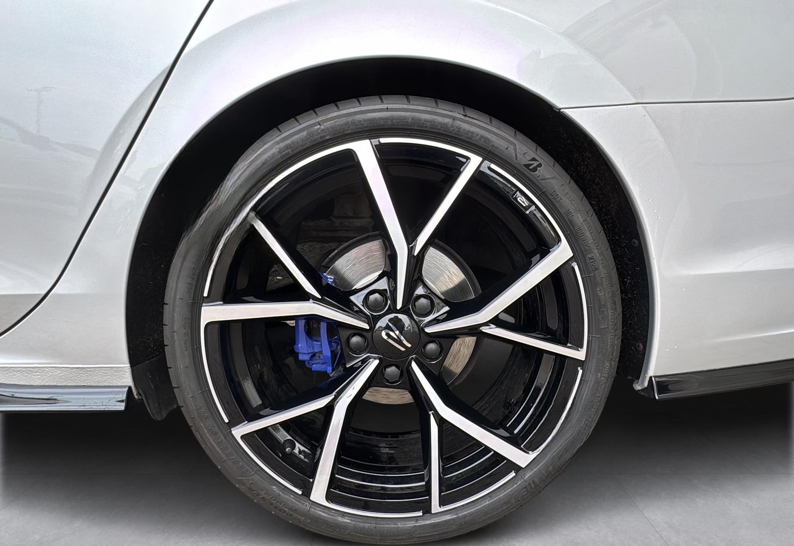 Volkswagen Golf 2,0 TDI R-Line ACC Spur CarPlay Ambiente foto 19