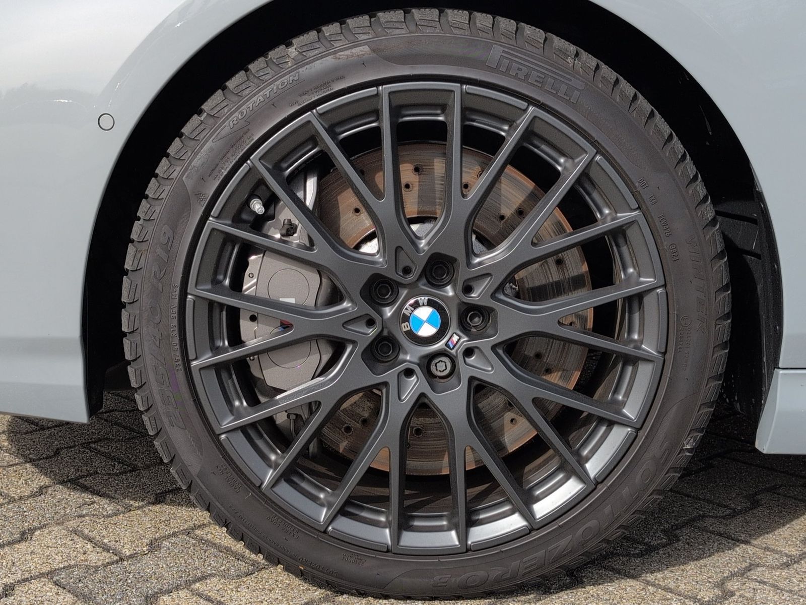 BMW M135 xDrive Limousine LED+LenkHZ+HUD+H&K+Komfort foto 16