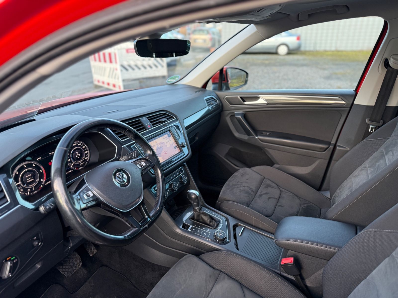 Volkswagen Tiguan Highline-4Motion-LED-KAMERA_PANO-VOLL- foto 13