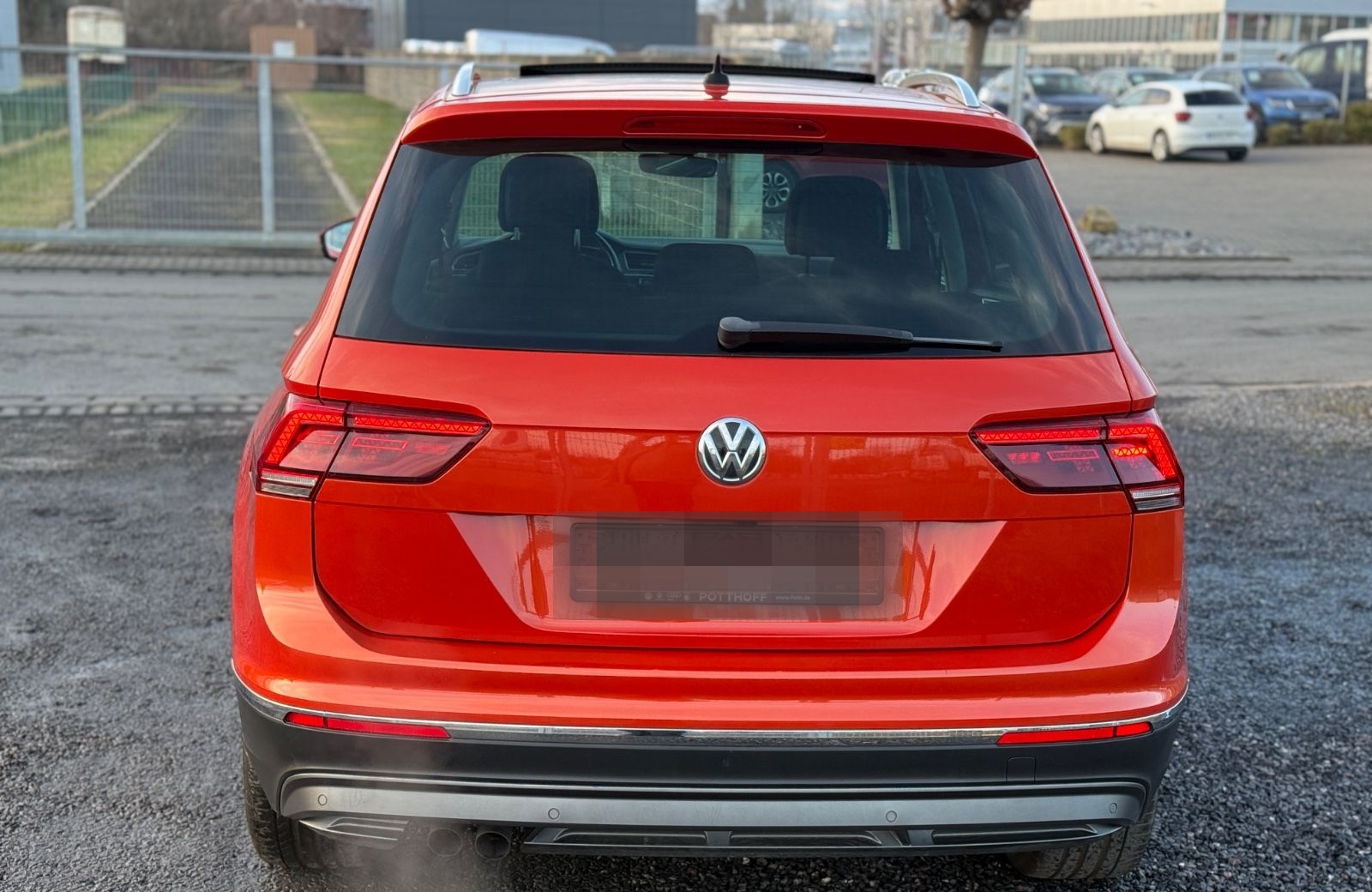 Volkswagen Tiguan Highline-4Motion-LED-KAMERA_PANO-VOLL- foto 7