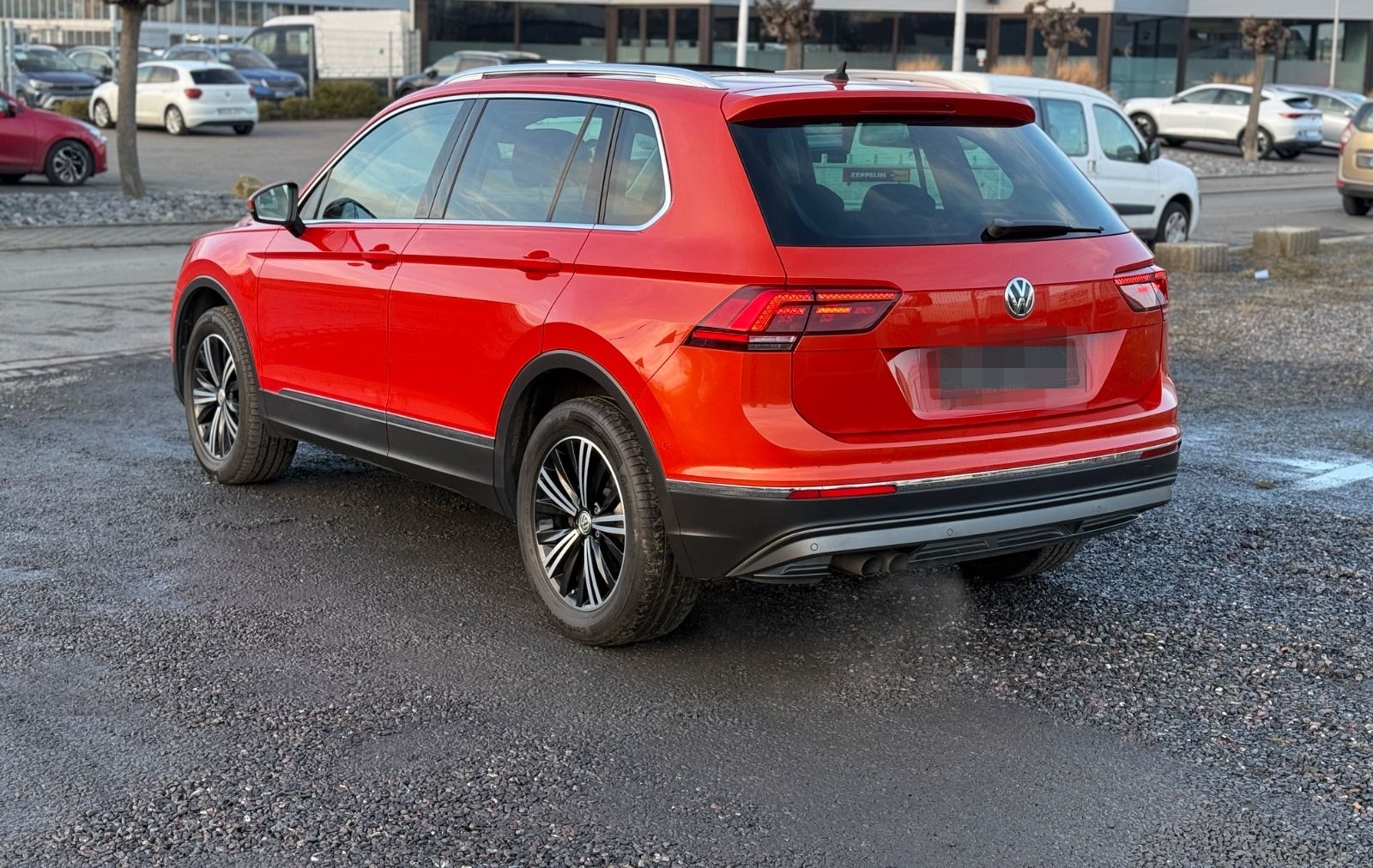 Volkswagen Tiguan Highline-4Motion-LED-KAMERA_PANO-VOLL- foto 8