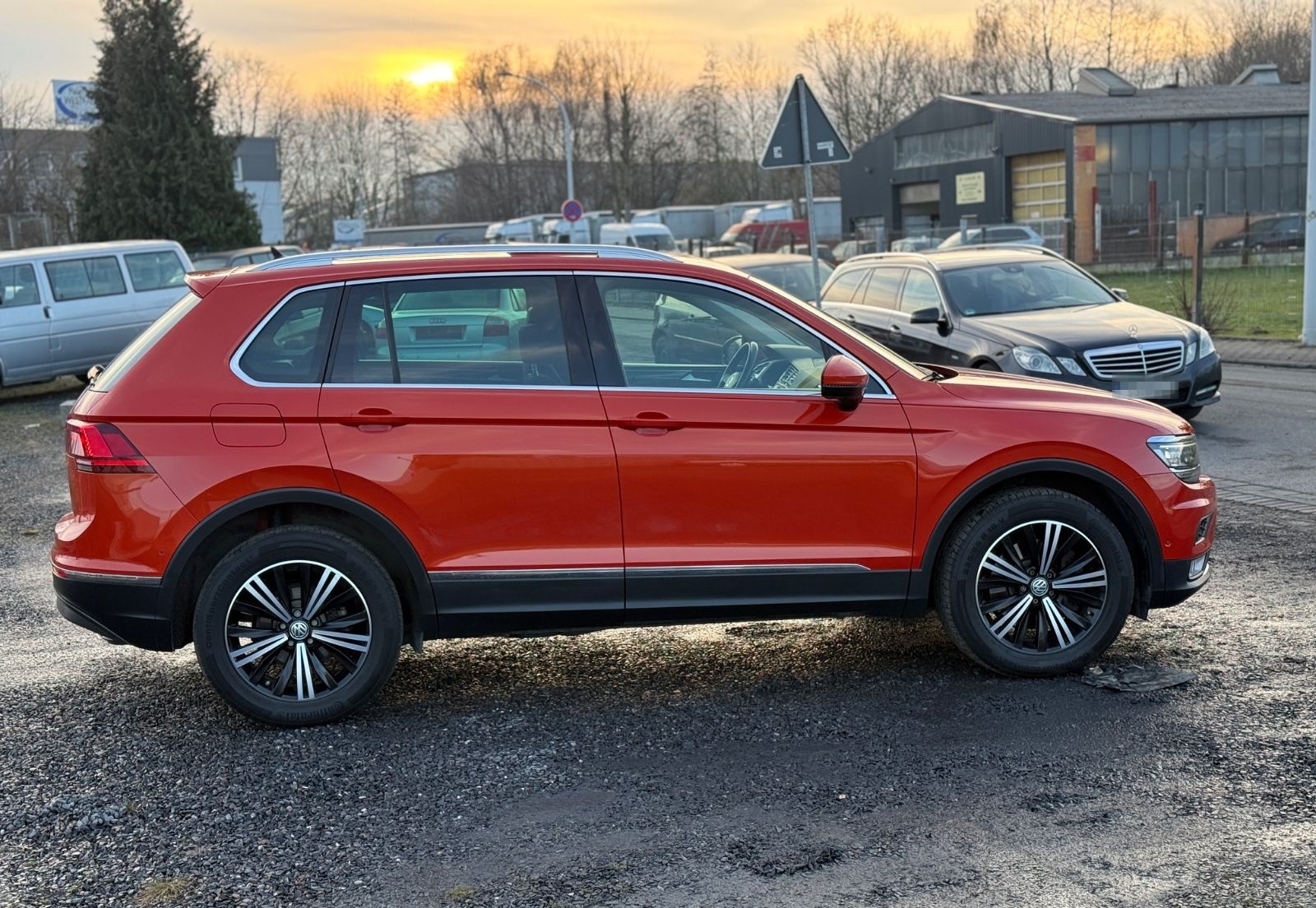 Volkswagen Tiguan Highline-4Motion-LED-KAMERA_PANO-VOLL- foto 9