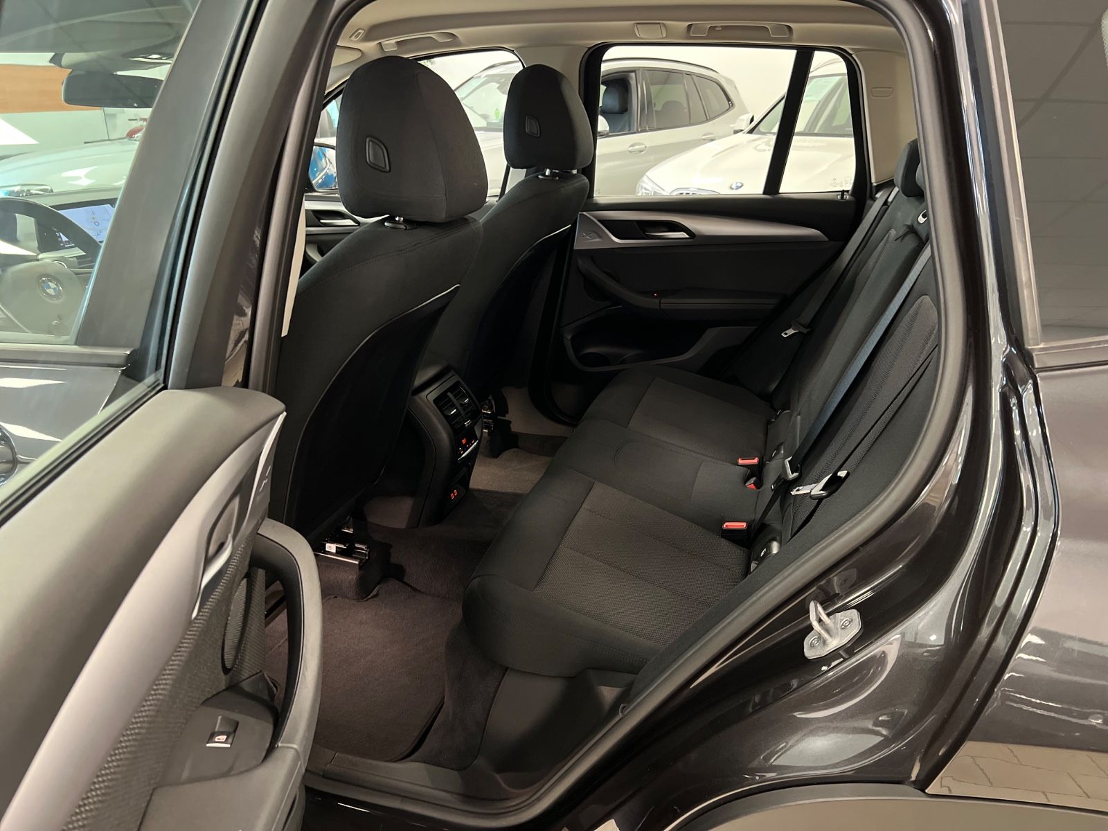 BMW X3 xDrive 20d Aut/Navi/Brems&DriveAssist/WLAN foto 19