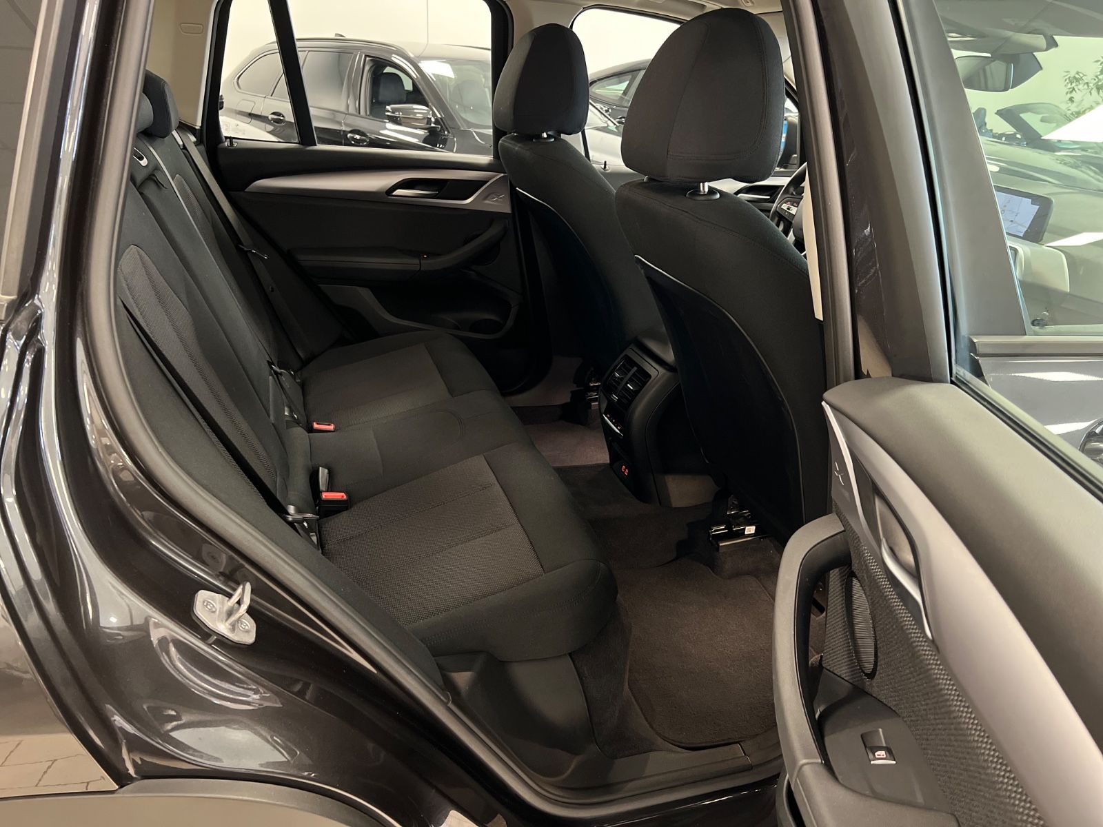 BMW X3 xDrive 20d Aut/Navi/Brems&DriveAssist/WLAN foto 22