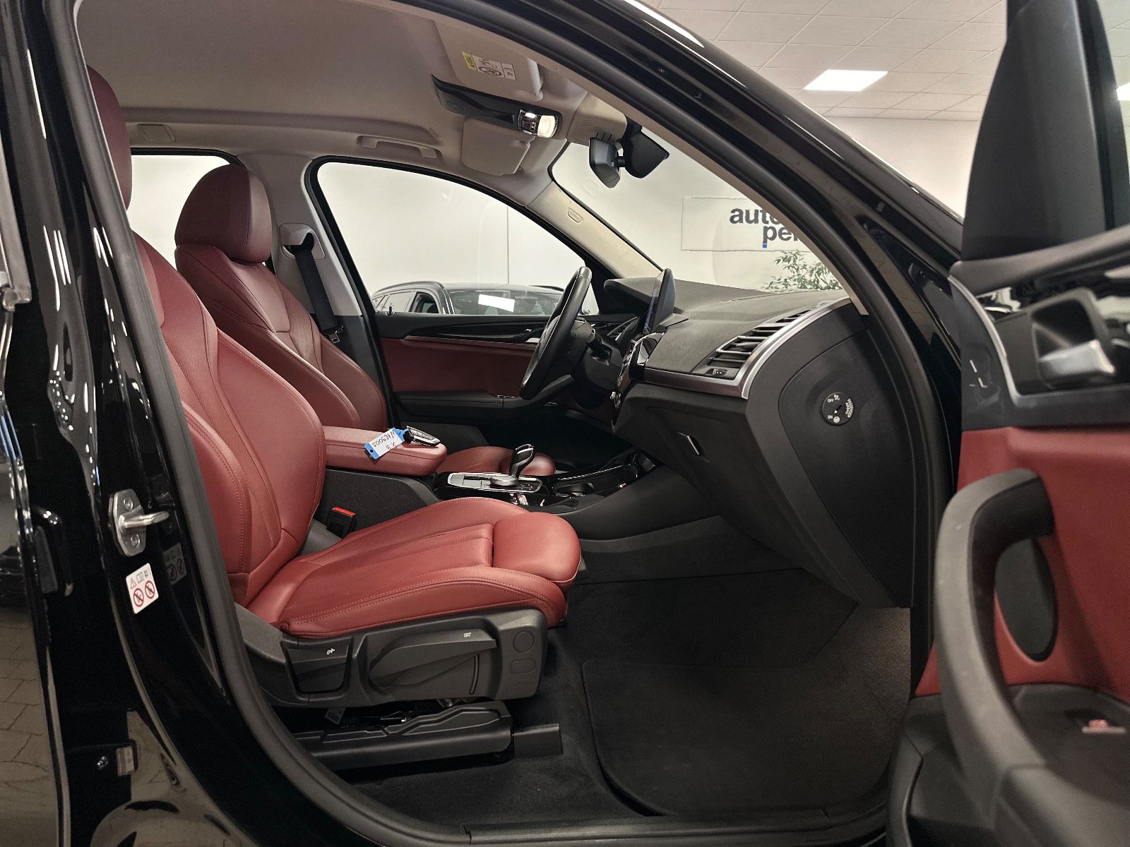BMW X3 xDrive Aut/Driv&Brems&ParkAss/AHK/SportSitze foto 25