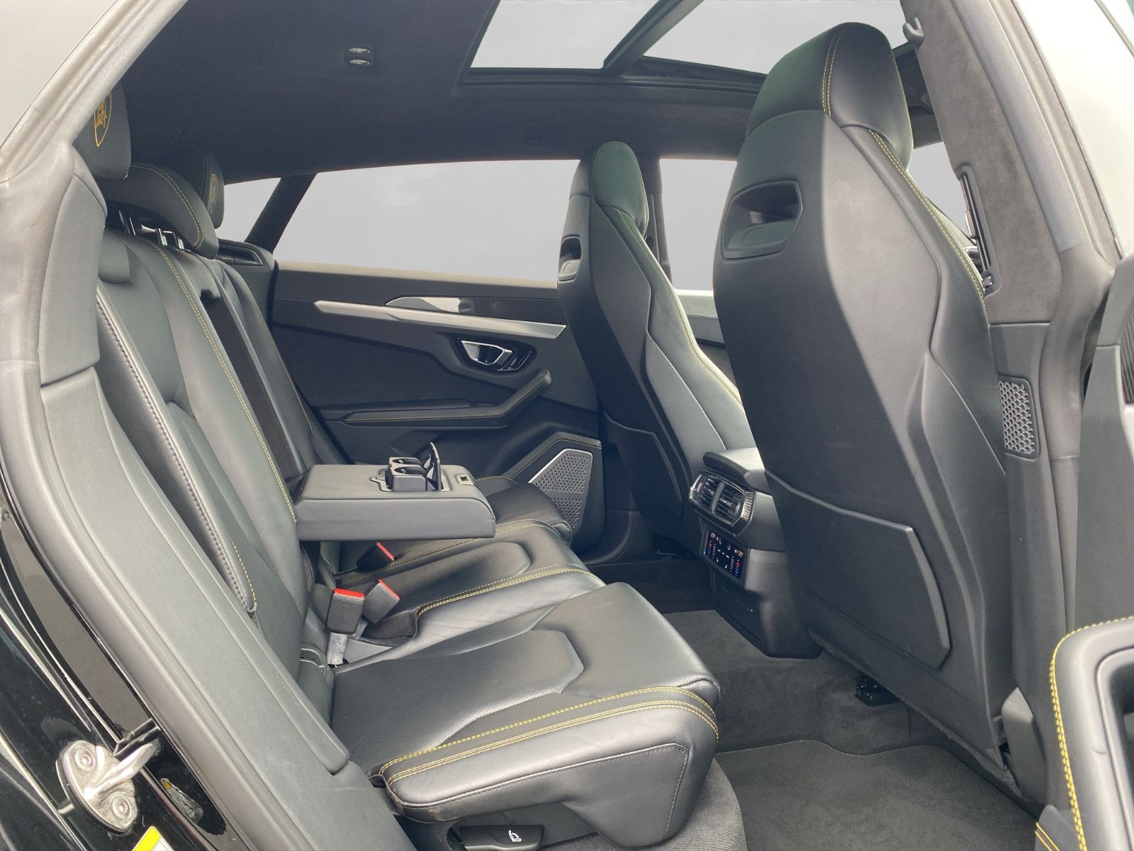 Lamborghini Urus 4.0 V8/Pano/Massage/Softcl/HUD/Ahk/Keyless foto 17
