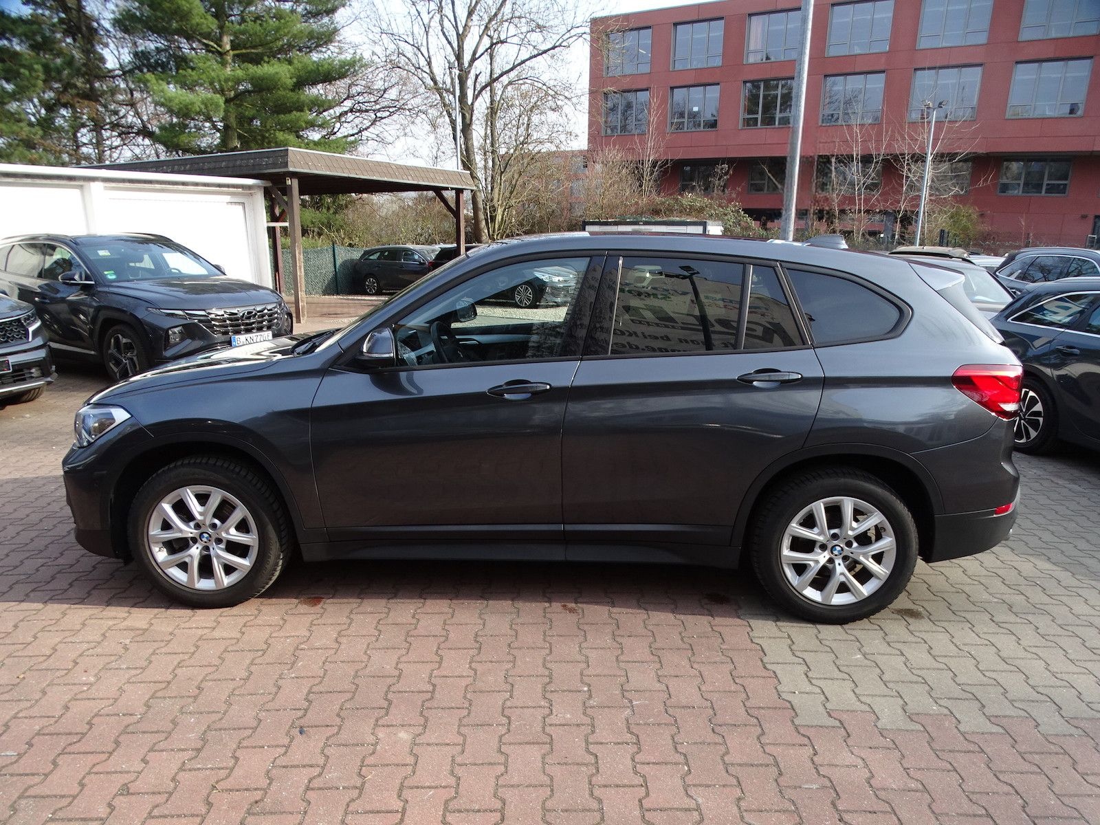 BMW X1 sDrive 18 i Advantage Steptronic foto 3