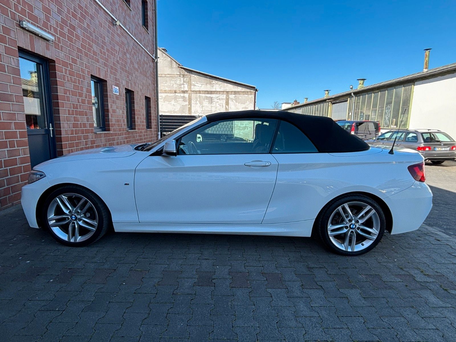 BMW 220i Cabrio Aut. M Sport/Navi-Kamera-Xenon-Pdc foto 9
