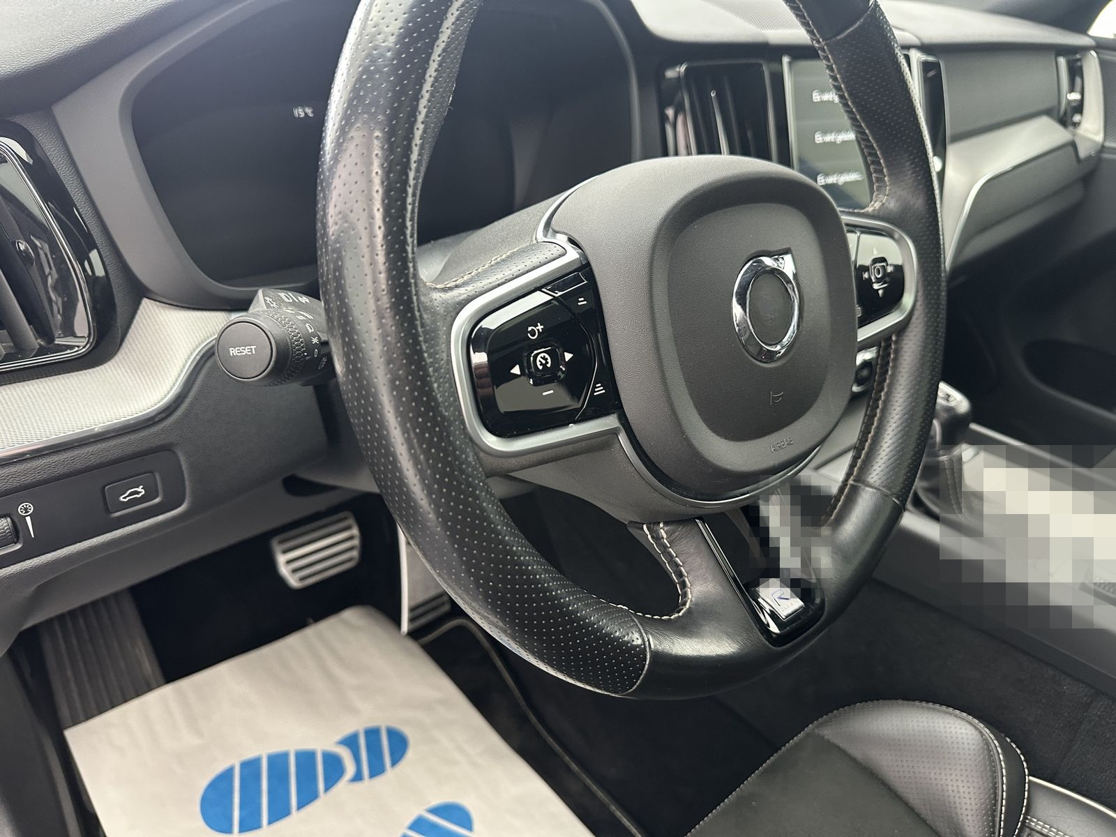 Volvo XC60 R Design AWD "PANO-NAVI-HEAD UP-CAM-ALU" foto 16