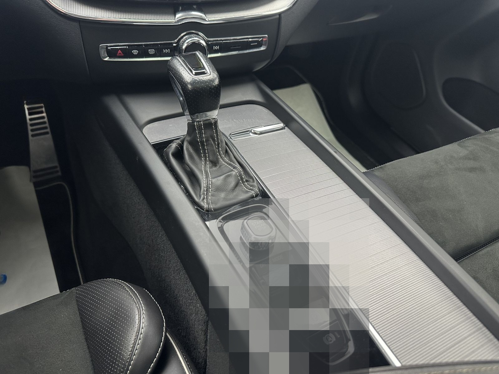 Volvo XC60 R Design AWD "PANO-NAVI-HEAD UP-CAM-ALU" foto 20