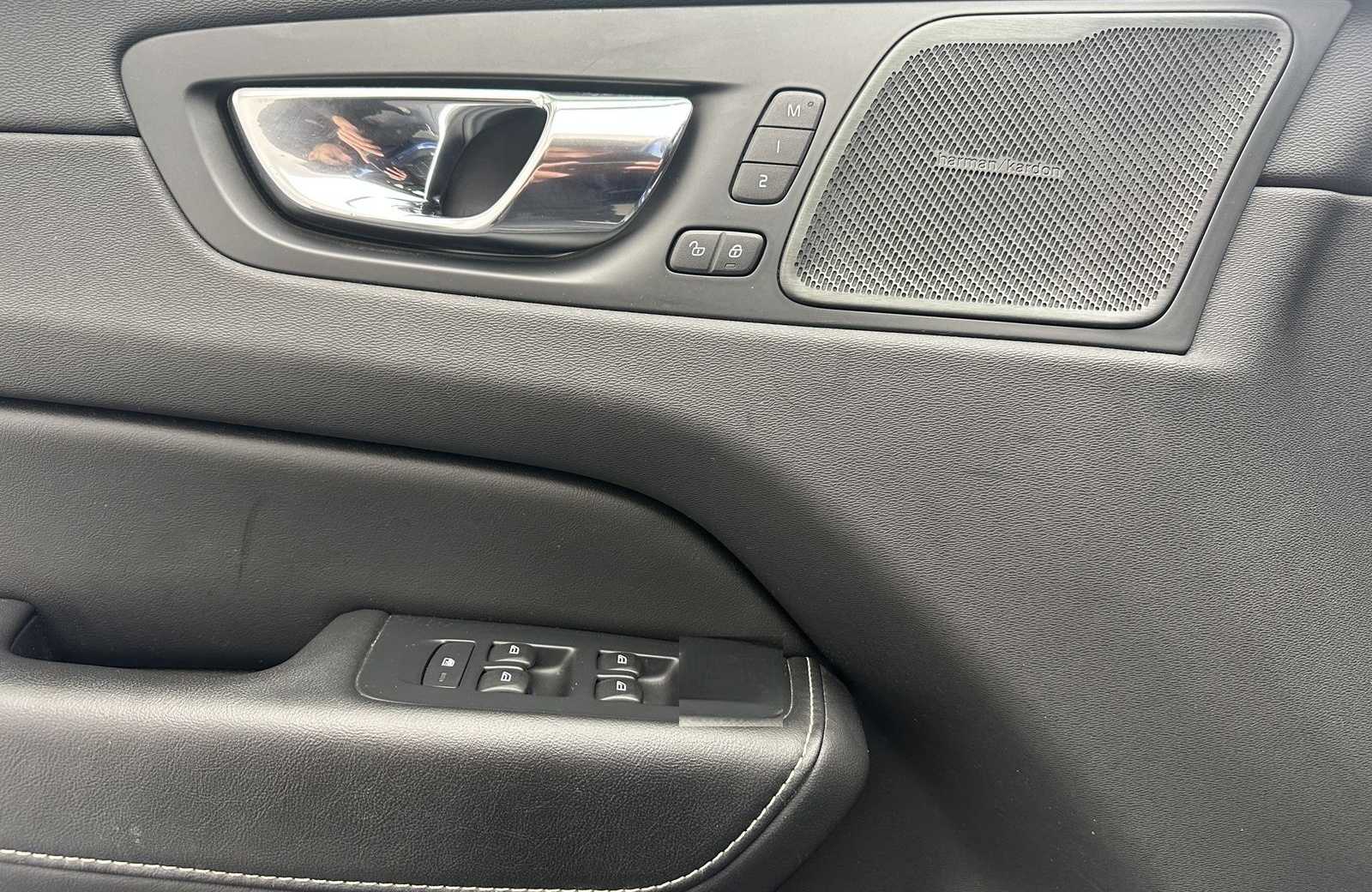 Volvo XC60 R Design AWD "PANO-NAVI-HEAD UP-CAM-ALU" foto 23