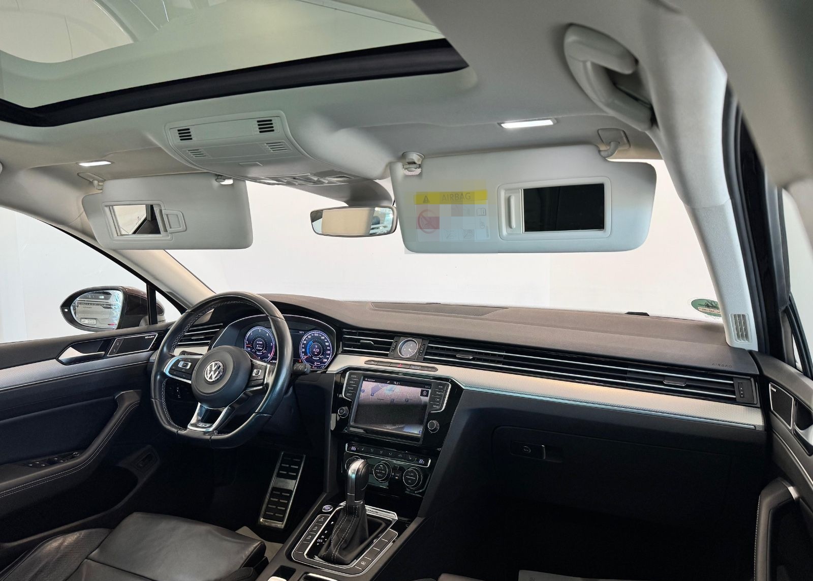 Volkswagen Passat 2.0 TDI R-Line 4Motion/AHK/STANDHZG/ACC/ foto 2