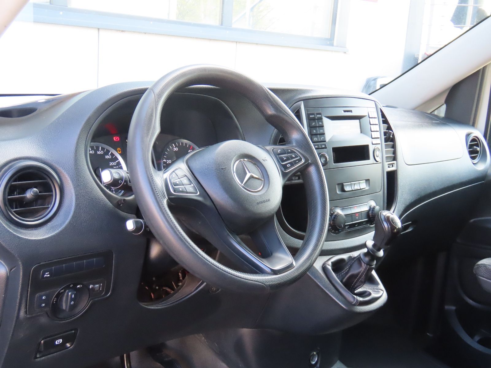 Mercedes-Benz Vito Tourer 114 CDI lang Leder Sitzheizung Klima foto 9