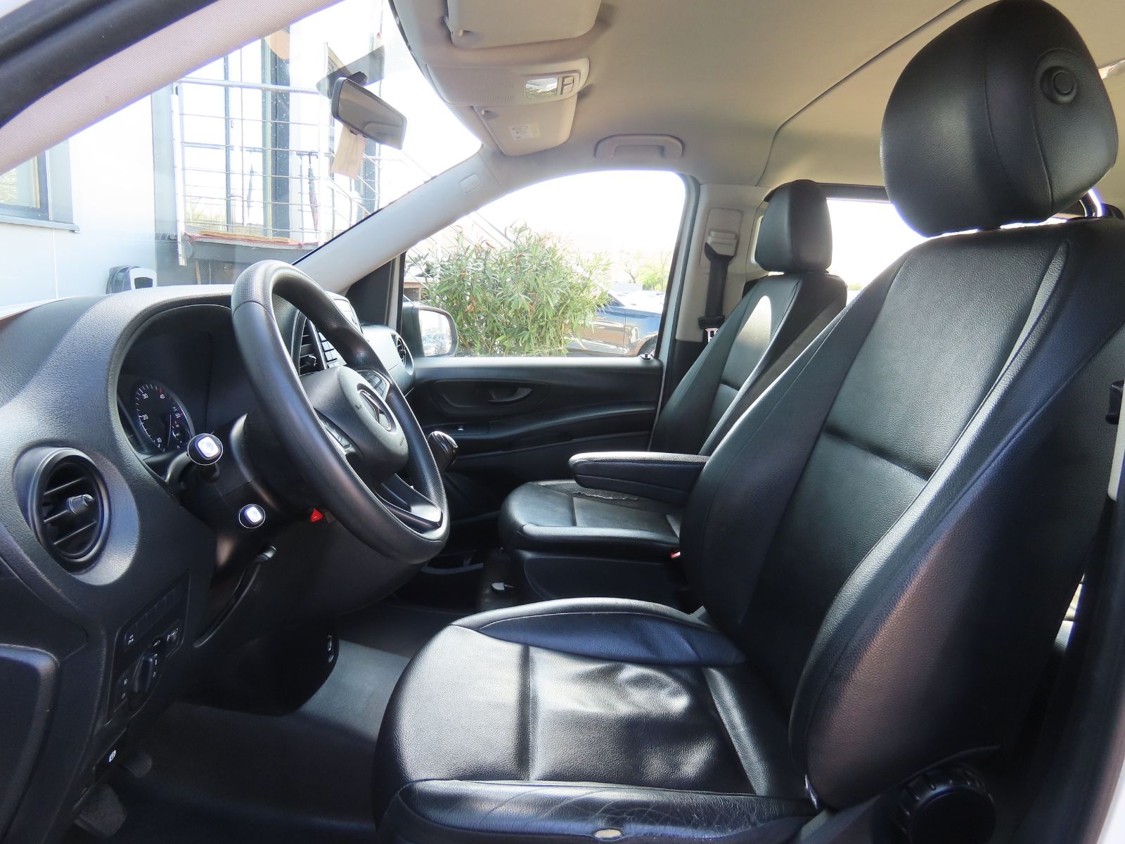 Mercedes-Benz Vito Tourer 114 CDI lang Leder Sitzheizung Klima foto 10