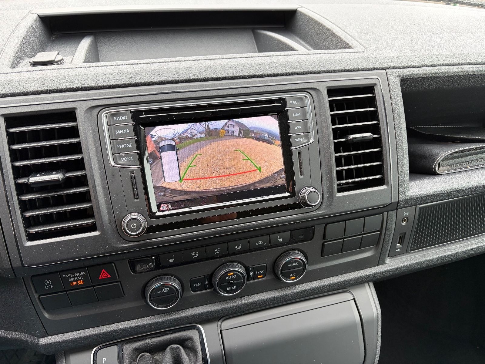 Volkswagen T6 Multivan DSG AHK Kamera foto 13