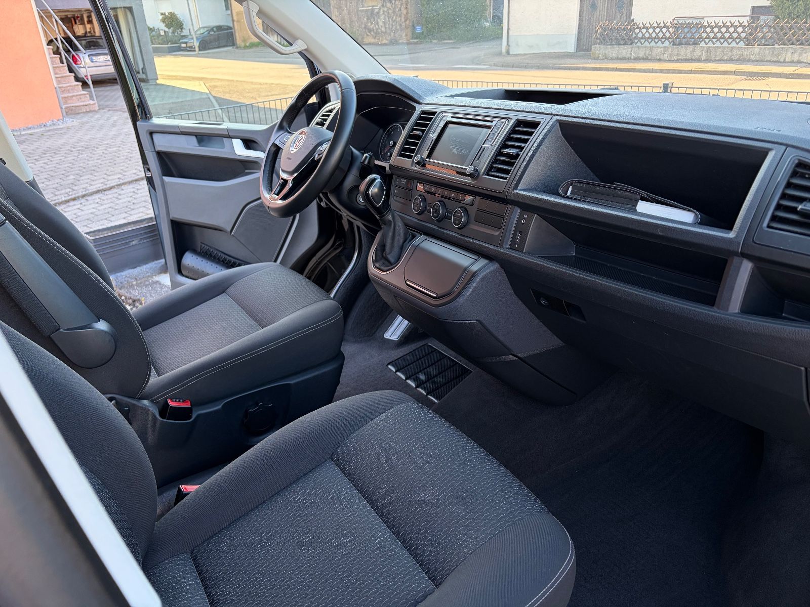 Volkswagen T6 Multivan DSG AHK Kamera foto 19