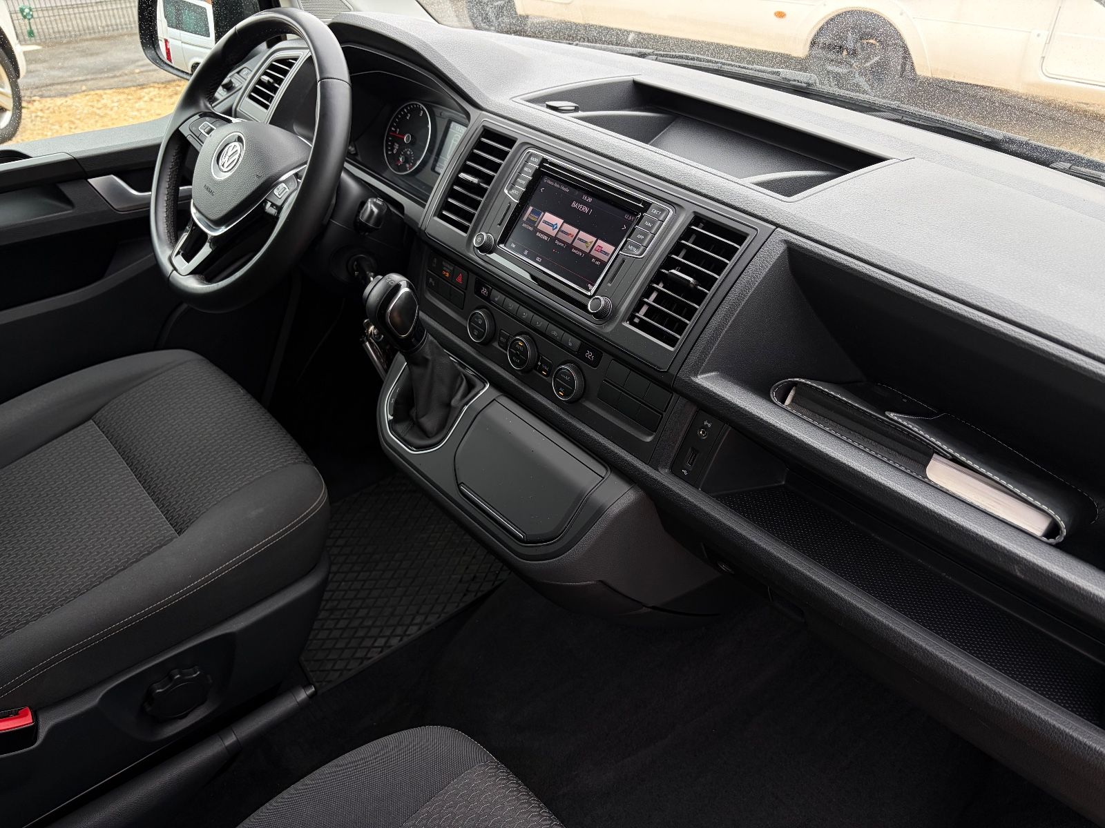 Volkswagen T6 Multivan DSG AHK Kamera foto 8