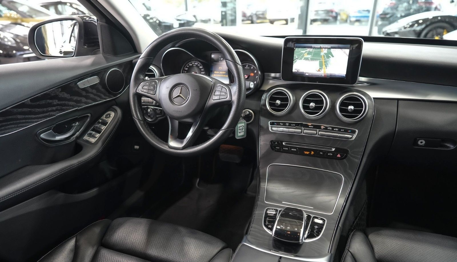 Mercedes-Benz C 200 T CGI 9-G Avantgarde*LEDER*NAVI*LED*360°KA foto 13