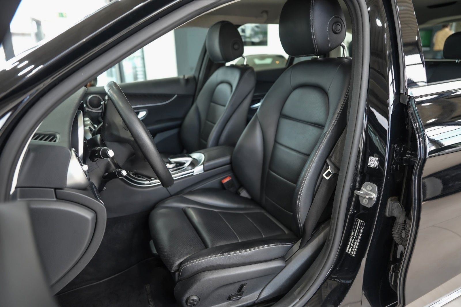 Mercedes-Benz C 200 T CGI 9-G Avantgarde*LEDER*NAVI*LED*360°KA foto 10