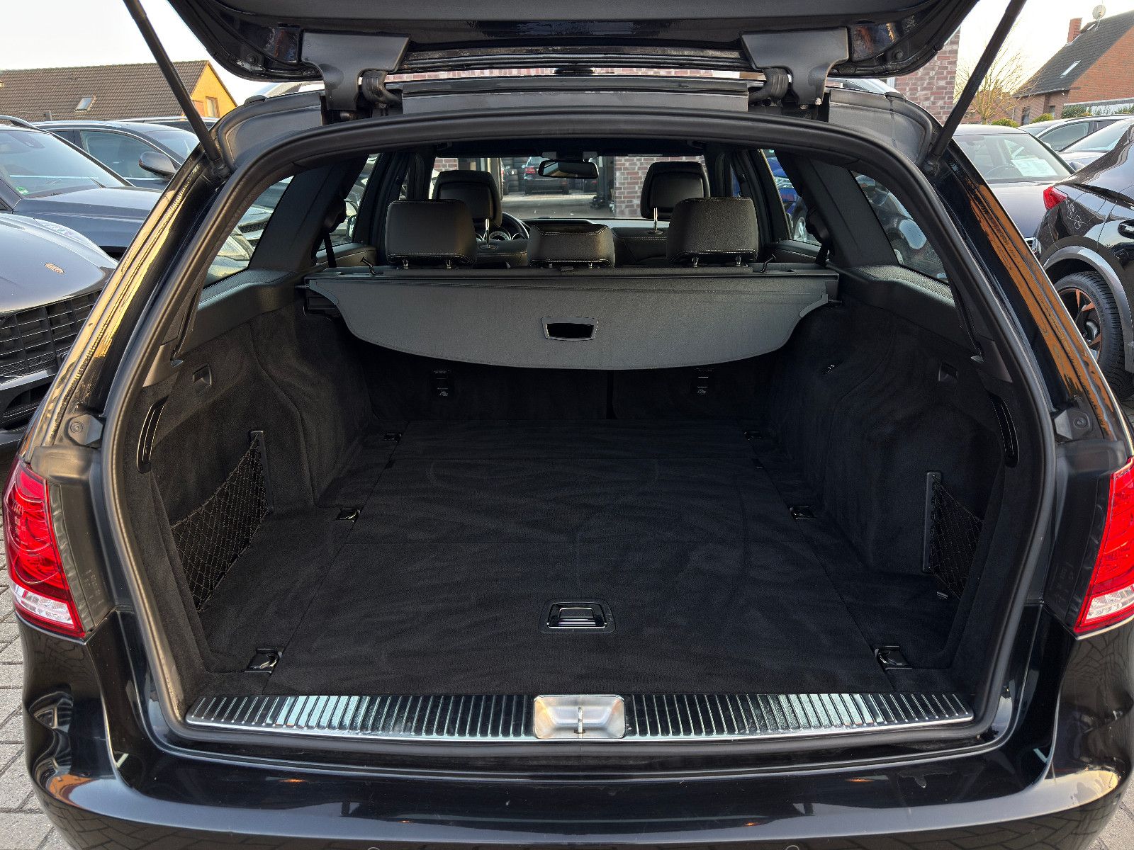 Mercedes-Benz E 220 CDI T, LED, Leder, Schiebedach, TÜV neu foto 11