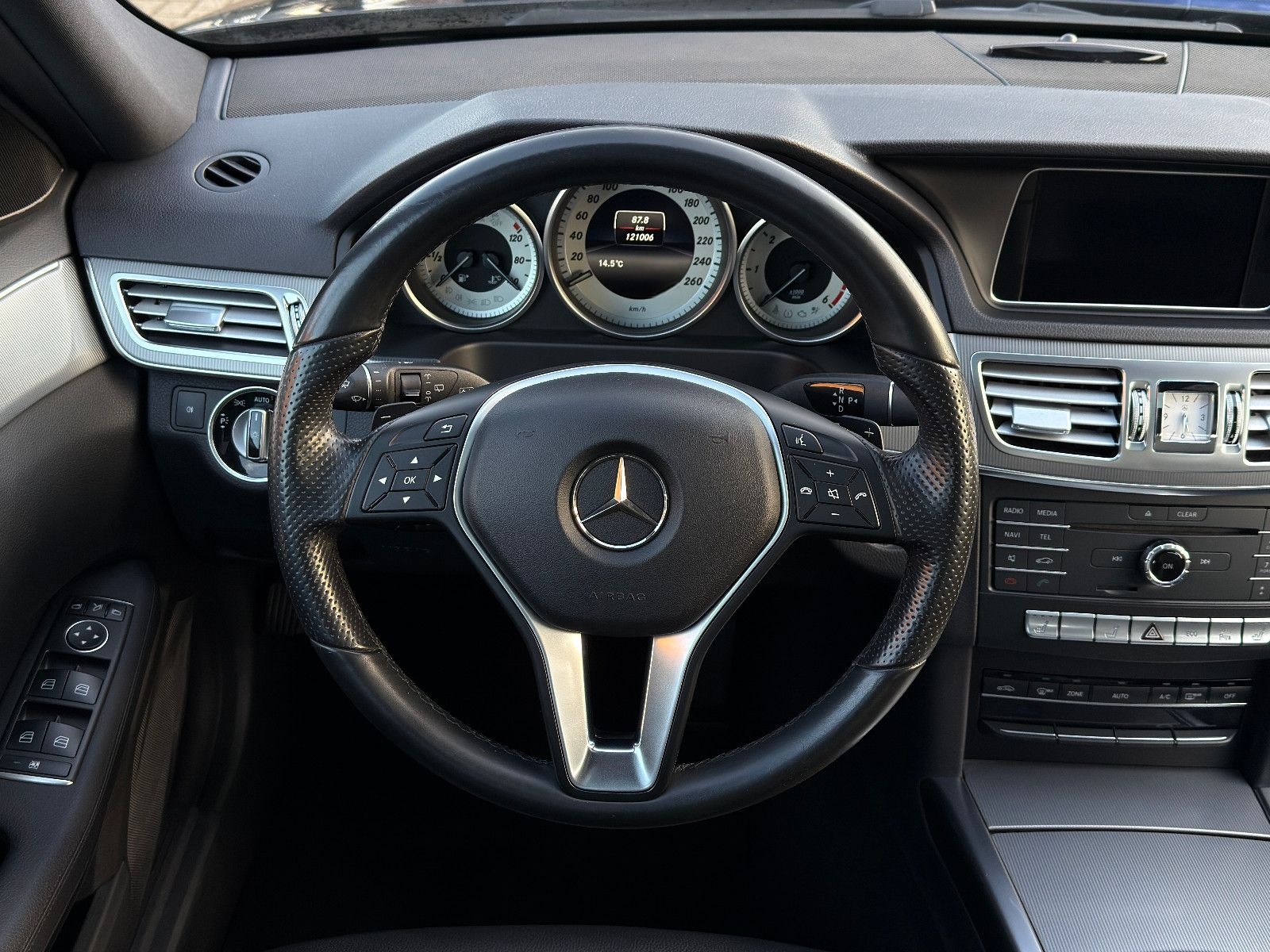 Mercedes-Benz E 220 CDI T, LED, Leder, Schiebedach, TÜV neu foto 23