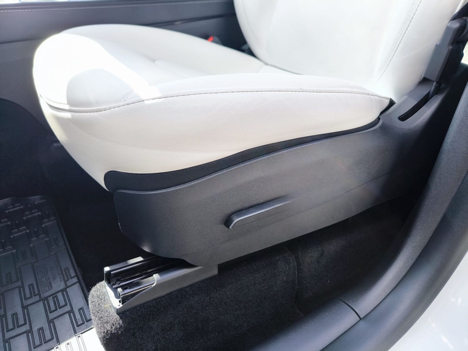 Tesla Model Y LR Dual AWD PANO+STDHZ+NAVI+LED+ACC+19"+ foto 19