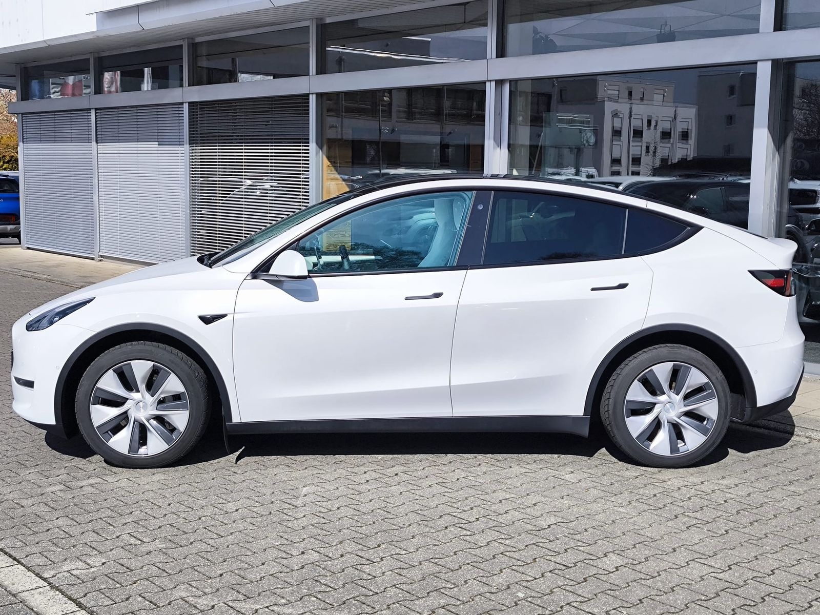 Tesla Model Y LR Dual AWD PANO+STDHZ+NAVI+LED+ACC+19"+ foto 5