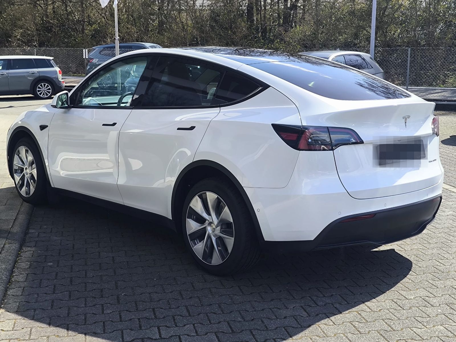 Tesla Model Y LR Dual AWD PANO+STDHZ+NAVI+LED+ACC+19"+ foto 6