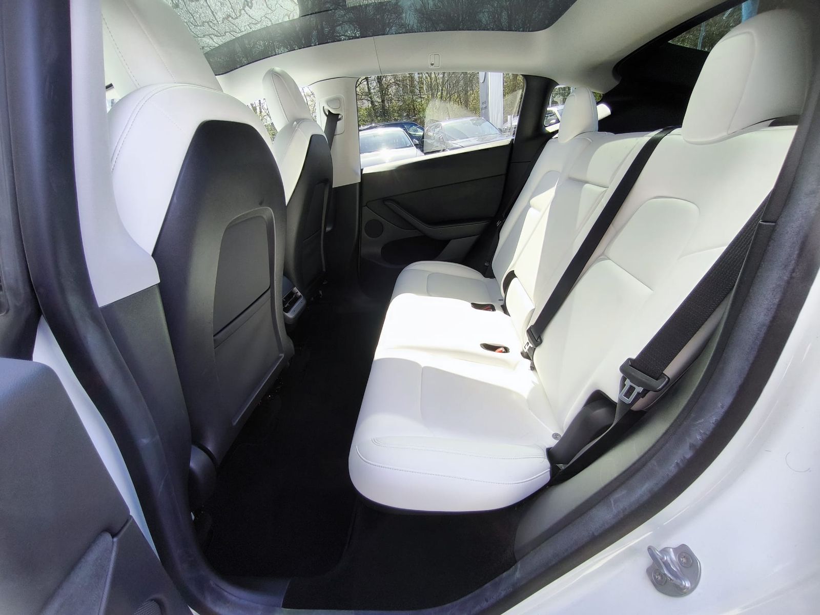 Tesla Model Y LR Dual AWD PANO+STDHZ+NAVI+LED+ACC+19"+ foto 10