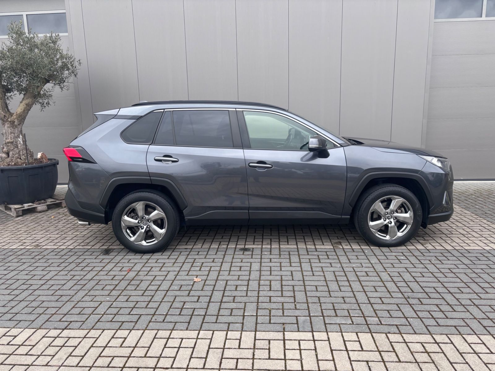 Toyota RAV 4 RAV4 Hybrid 4x2 Club foto 4