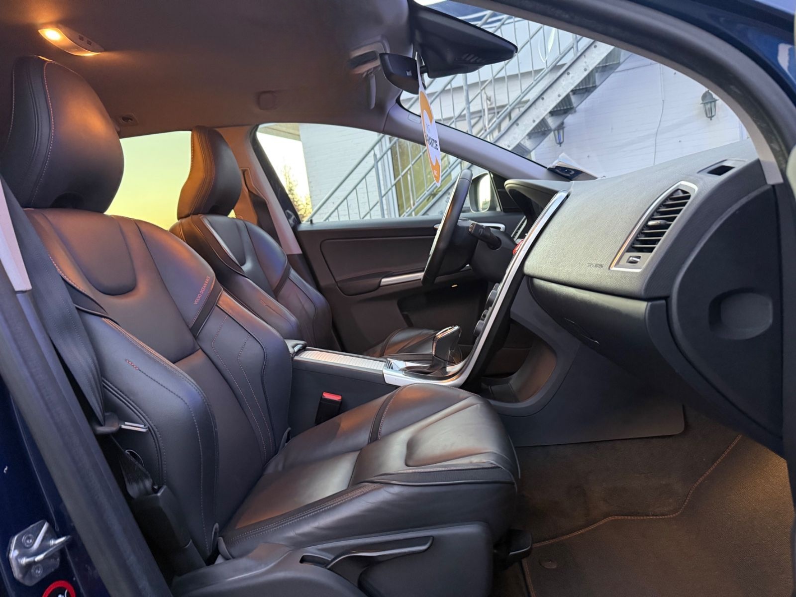 Volvo XC 60 Ocean Race 2WD (AHK-NAVI-Tempomat-1Hand) foto 14