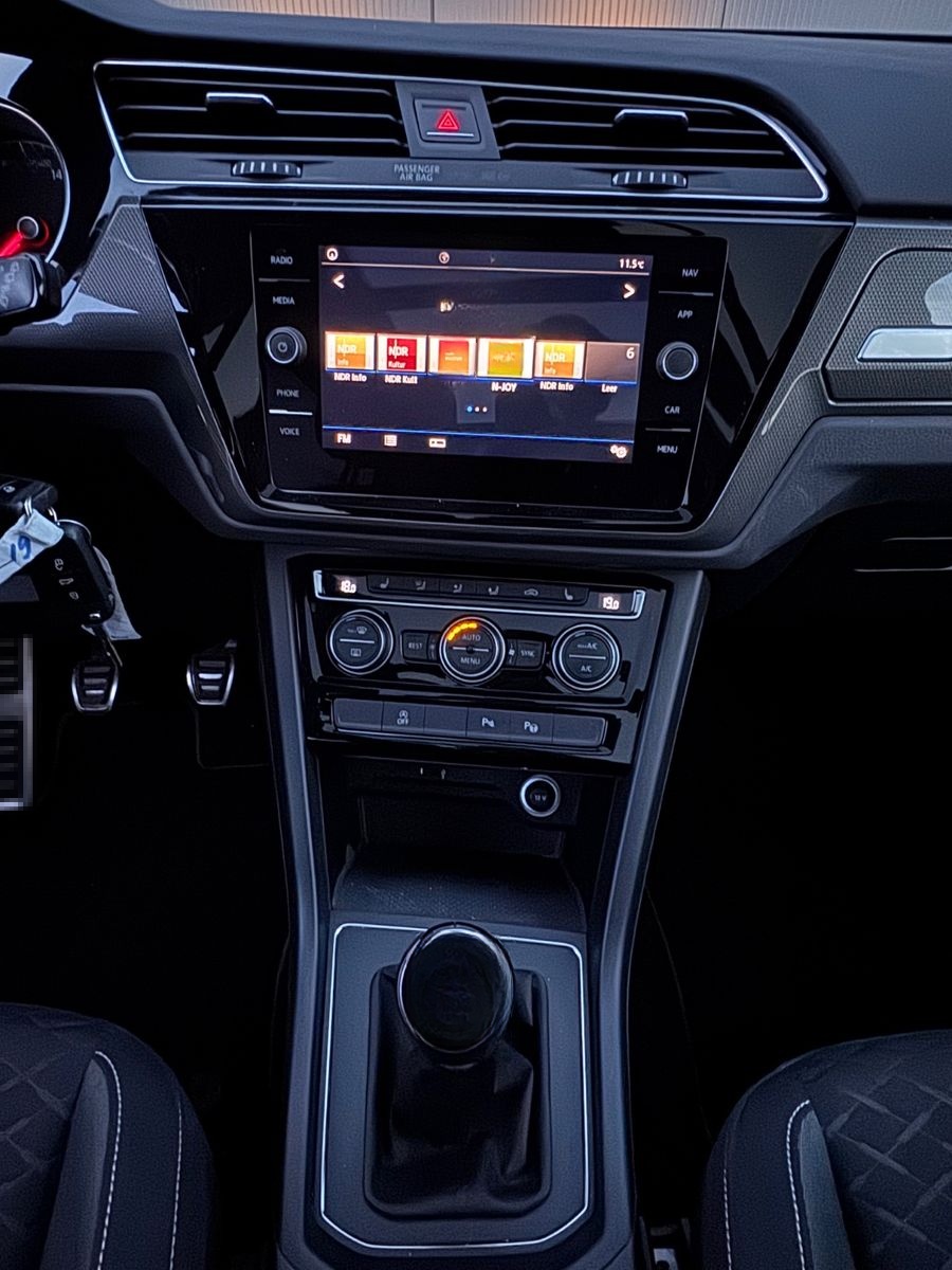 Volkswagen Touran 1,6 Join 7-Sitzer/SHZ/PDC/NAVI/ACC/PANO/ foto 16